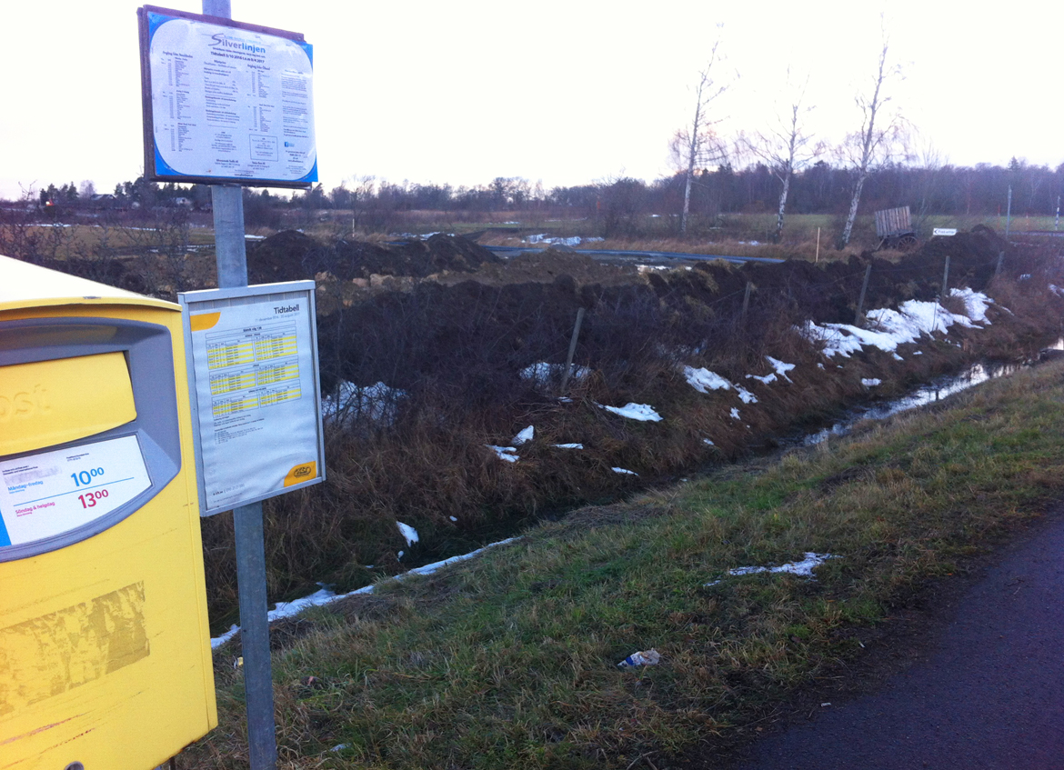 Grävning för ledningar till avsaltningsverket i Sandvik